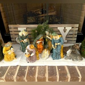 Antique Grandeur Noel 9 piece Hand Painted Nativity Set